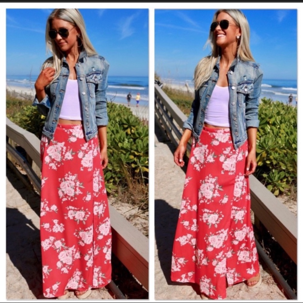 Women’s Small Red Rose Maxi Skirt NWOT